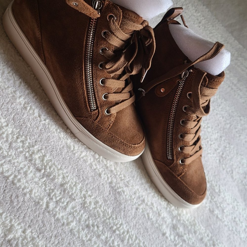 Booties - Picture 3 of 4